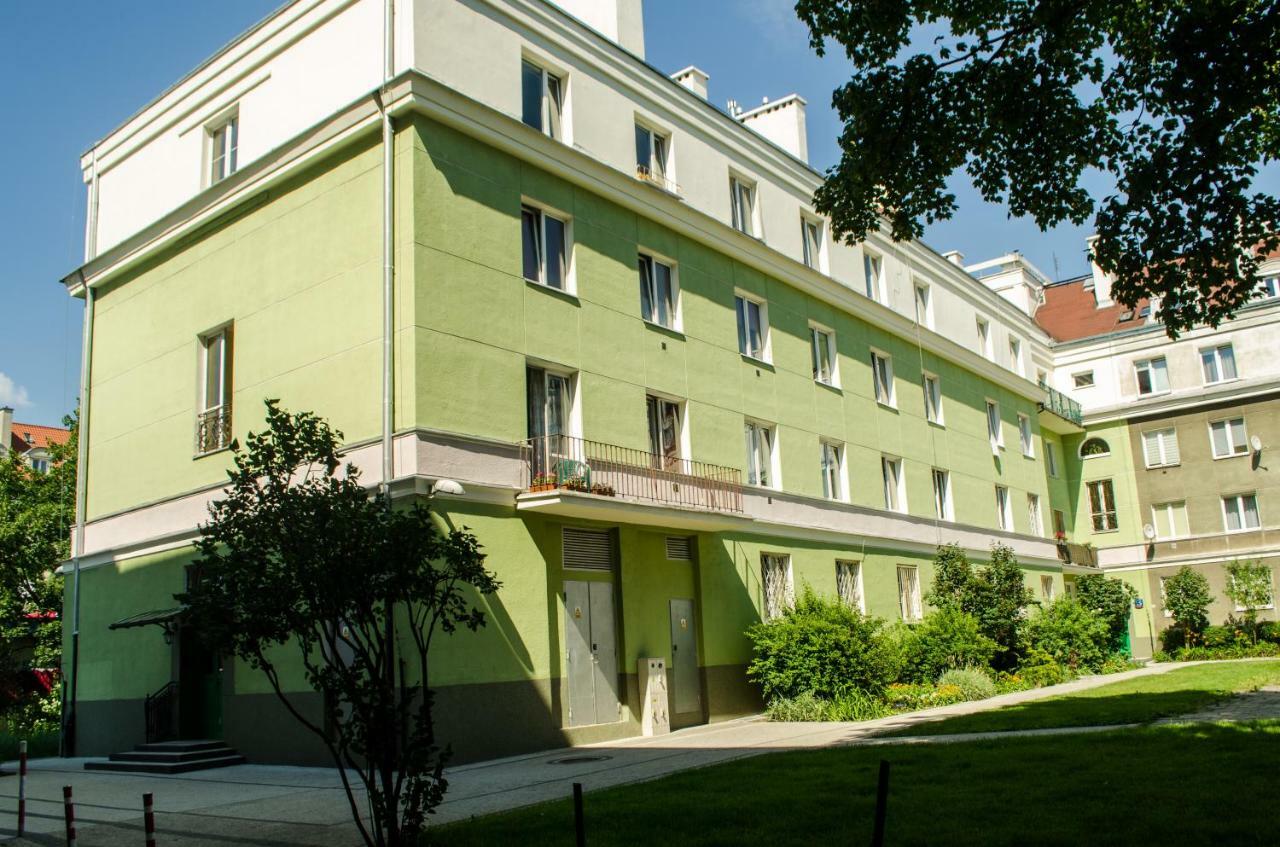 Slow Life Apartment Next To Metro Station Warschau Exterior foto